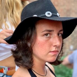 Meet your Posher, Kaeleigh